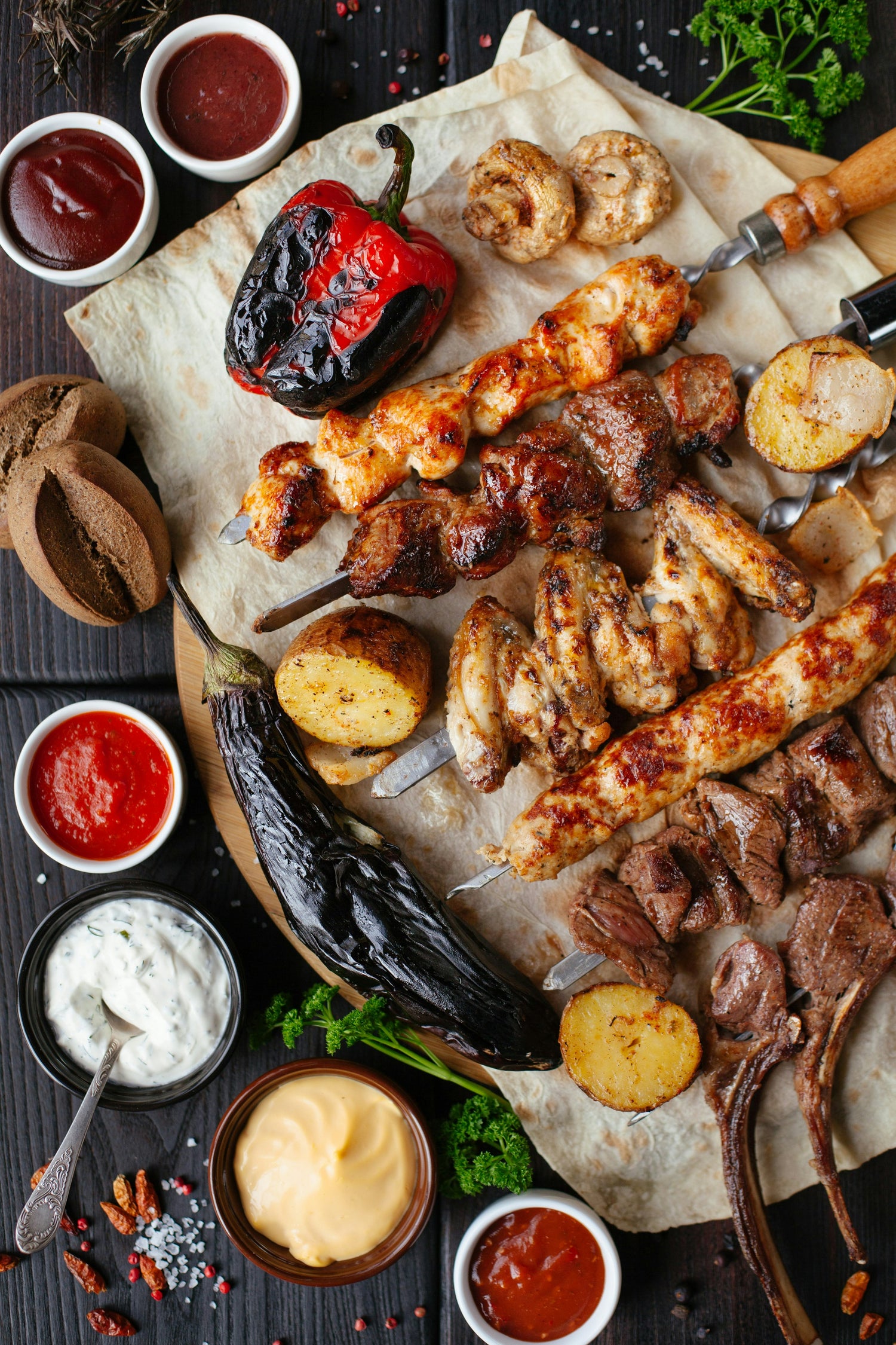 BBQ Grill mit Flammen – Hitzefuchs Hero